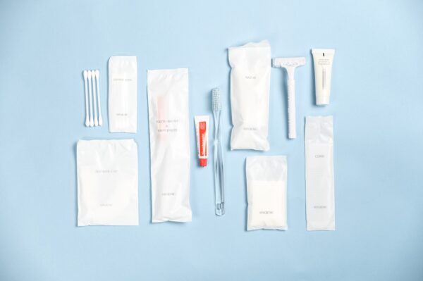 ชุด ของใช้โรงแรม แบบจัดเซ็ท【แพ็คละ 100 เซ็ท】ซองแบบประหยัด (ซองไฮเดน) สำหรับโรงแรม - Image 3