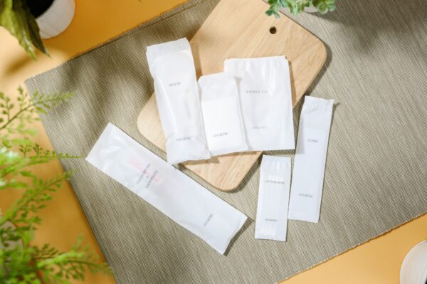 ชุด ของใช้โรงแรม แบบจัดเซ็ท【แพ็คละ 100 เซ็ท】ซองแบบประหยัด (ซองไฮเดน) สำหรับโรงแรม